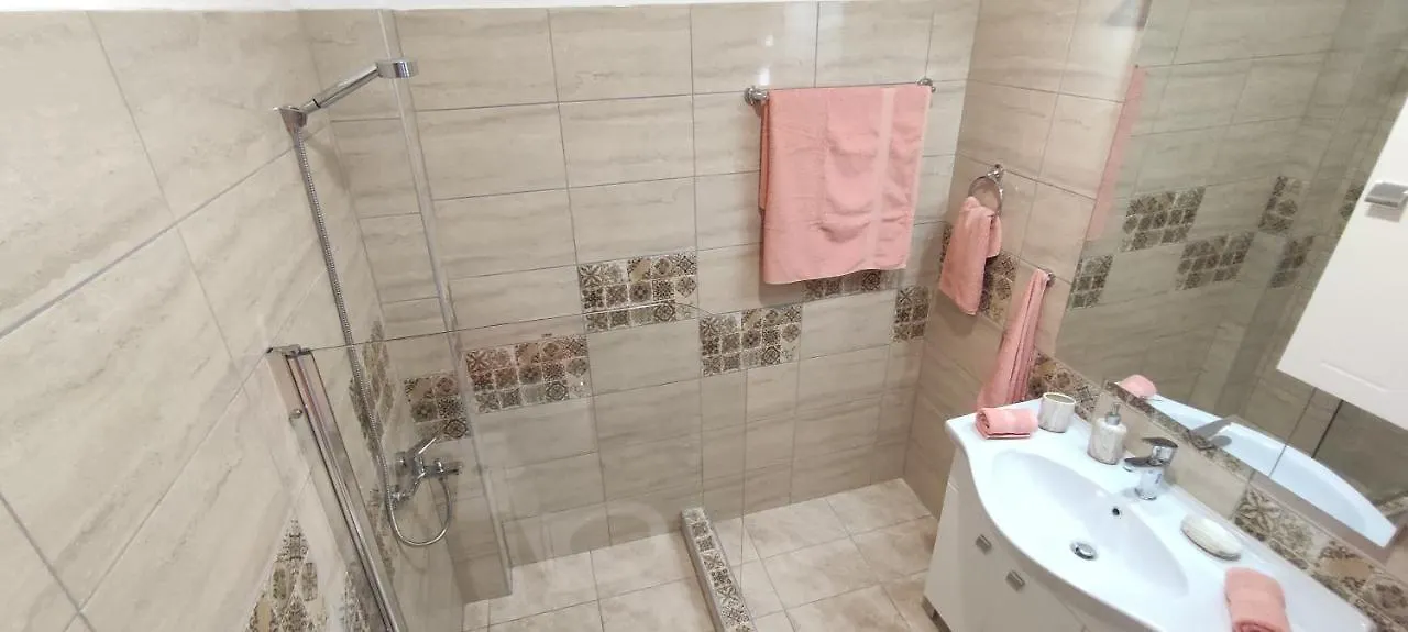 Seaside Apartments Nea Iraklia 0*,